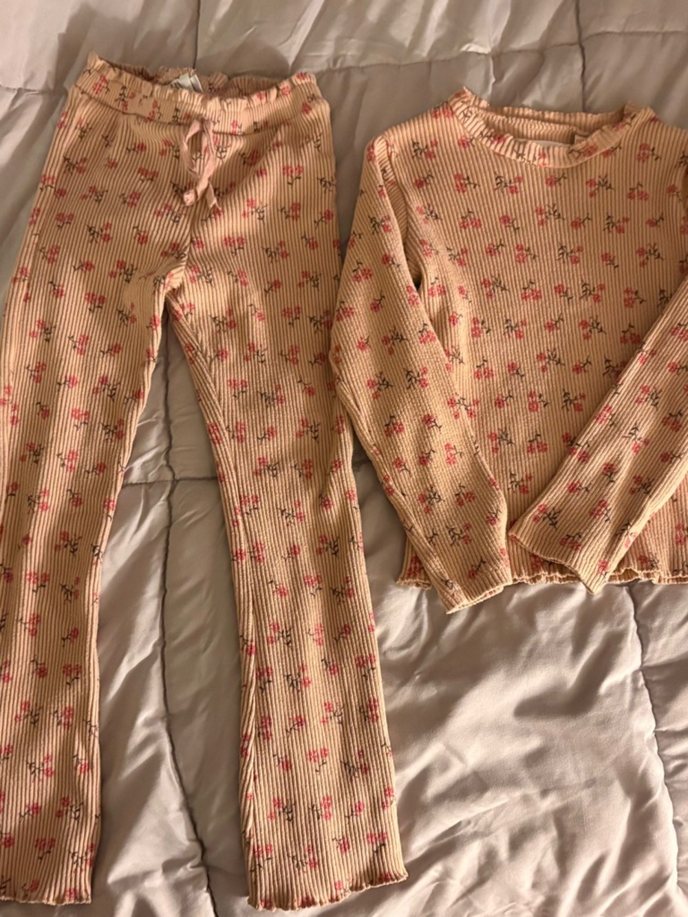 Zara Cream Ribbed Floral Pajama Set with Pink Flowers